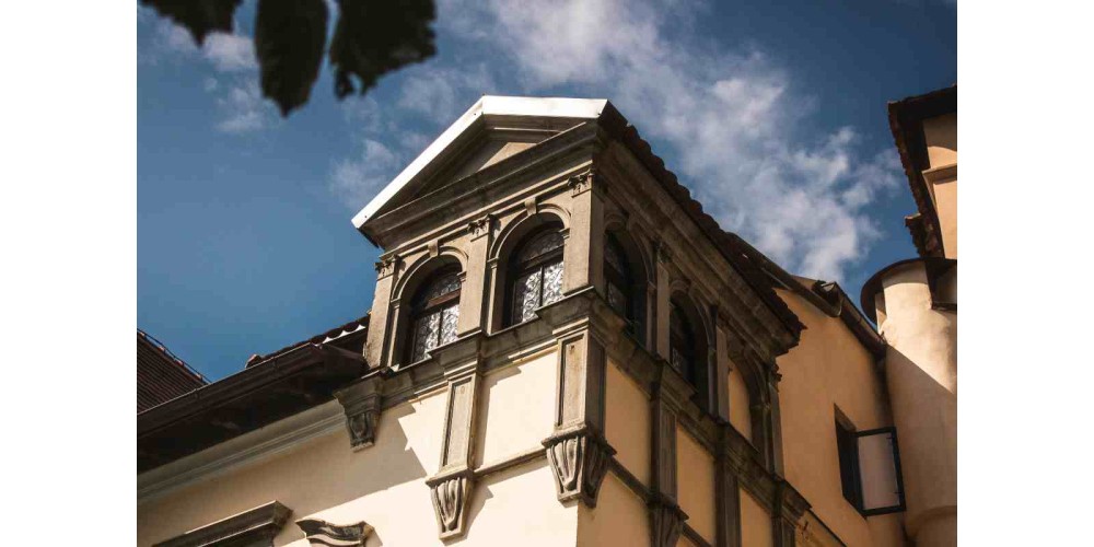 Designul interior în stilul brâncovenesc - ghid complet despre eleganță, tradiție și farmecul atemporal al caselor românești