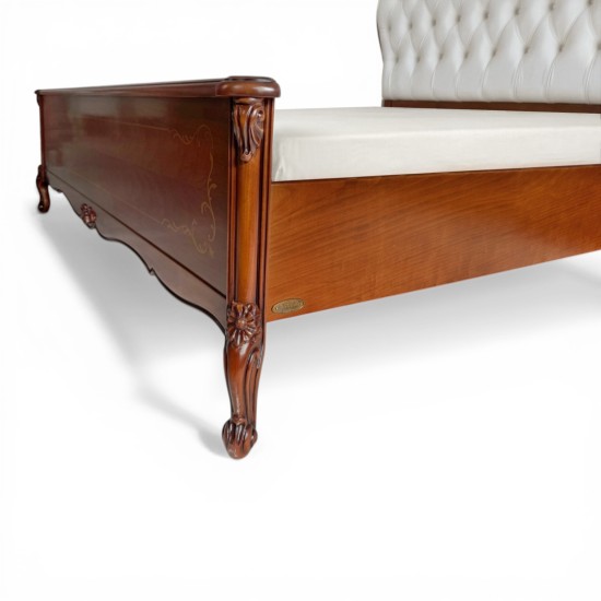 Pat lemn masiv, maro/alb, dublu, 1800, tapisat, inserții ornamentale, Serena
