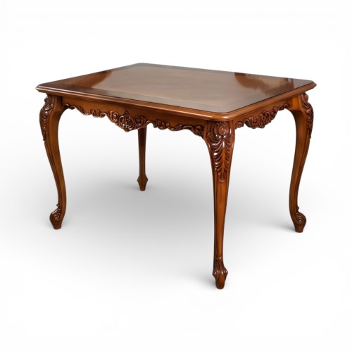 Masă dreptunghiulară, Cleopatra