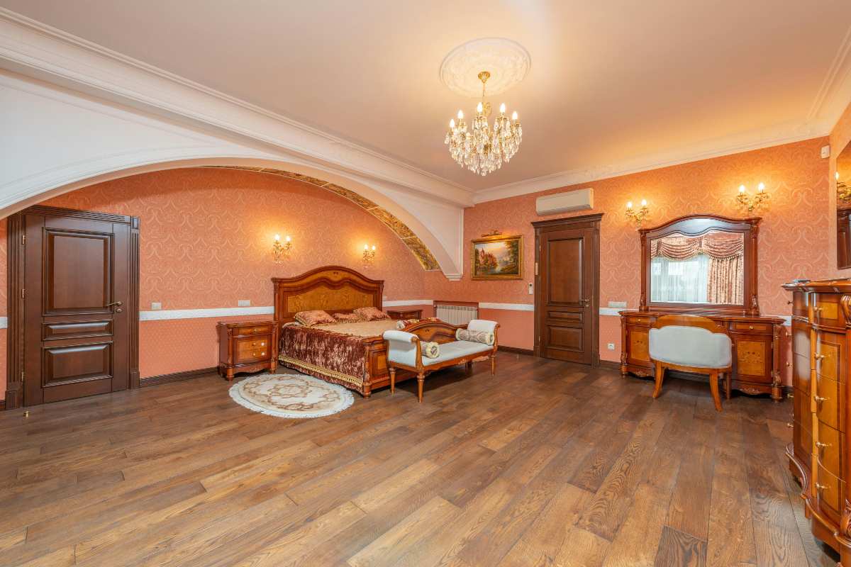 7. Greseli frecvente in intretinerea mobilei din lemn masiv si cum le eviti usor_Dormitor, mobila pentru dormitor din lemn masiv, obiecte decorative, corpuri de iluminat